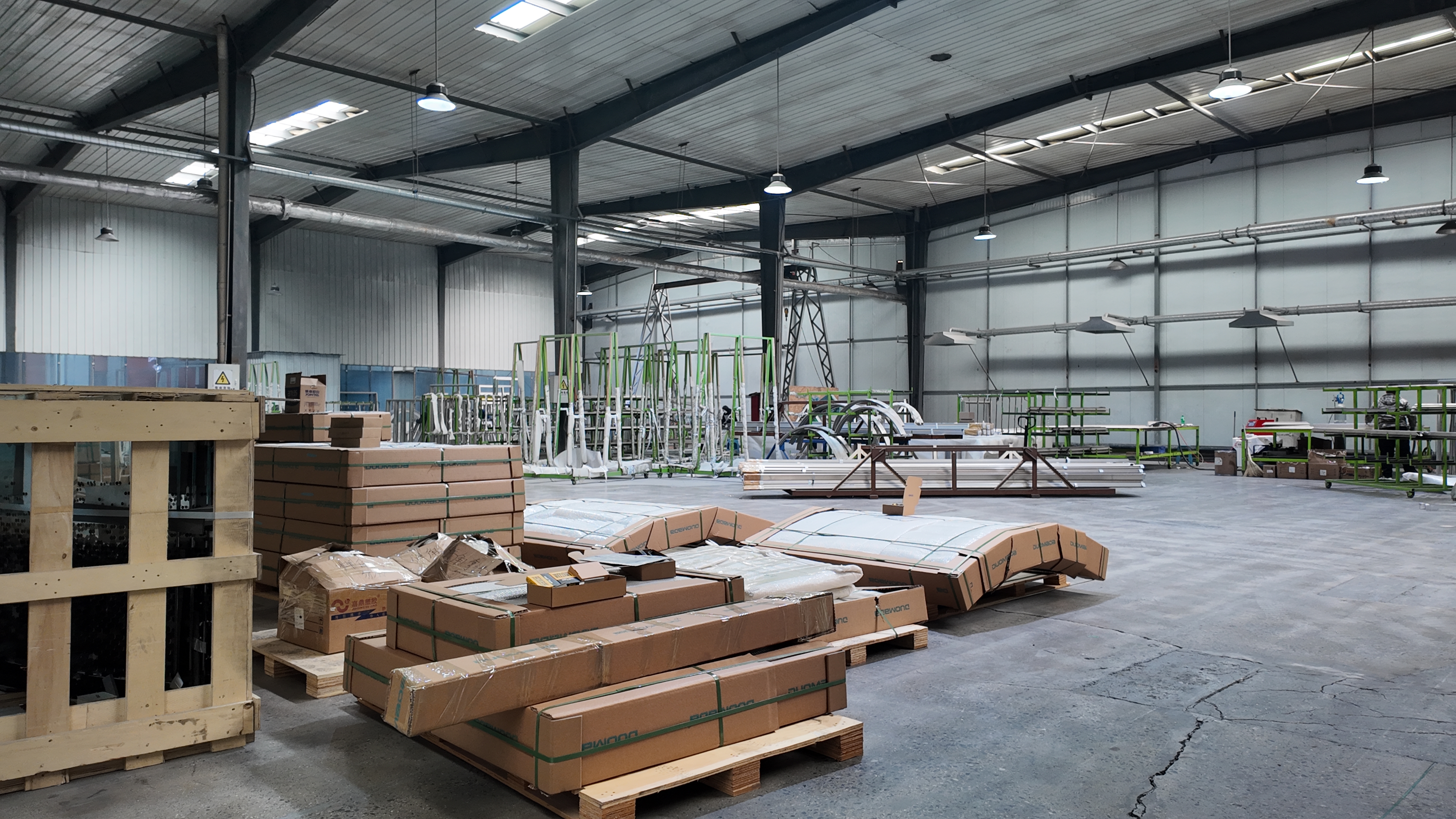 Производство Frameless Studio 19